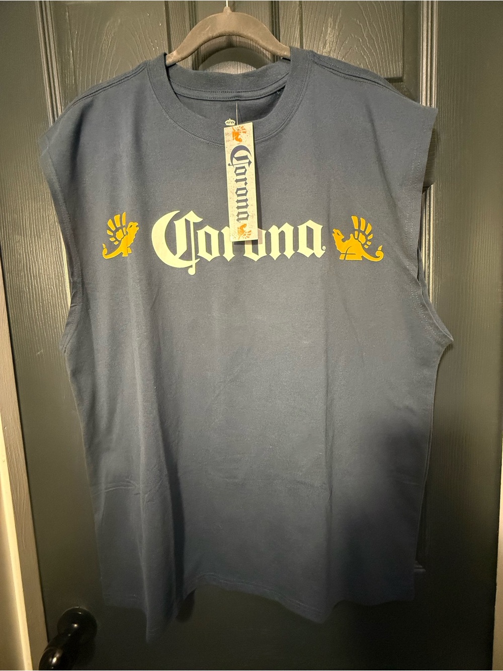 Corona La Vida Más Fina Men’s L Sleeveless Muscle Graphic Shirt NWT